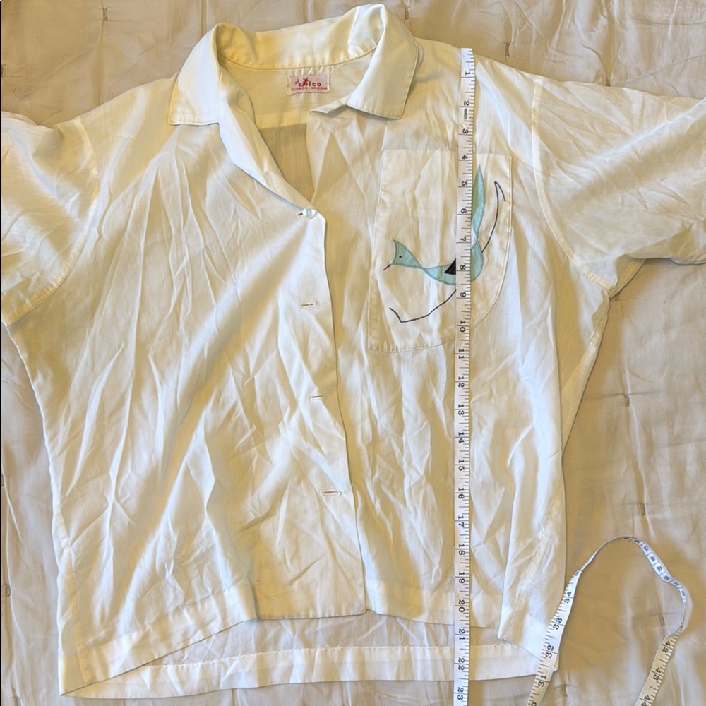 Vintage cropped White Shirt with roadrunner Design - Picture 3 of 9